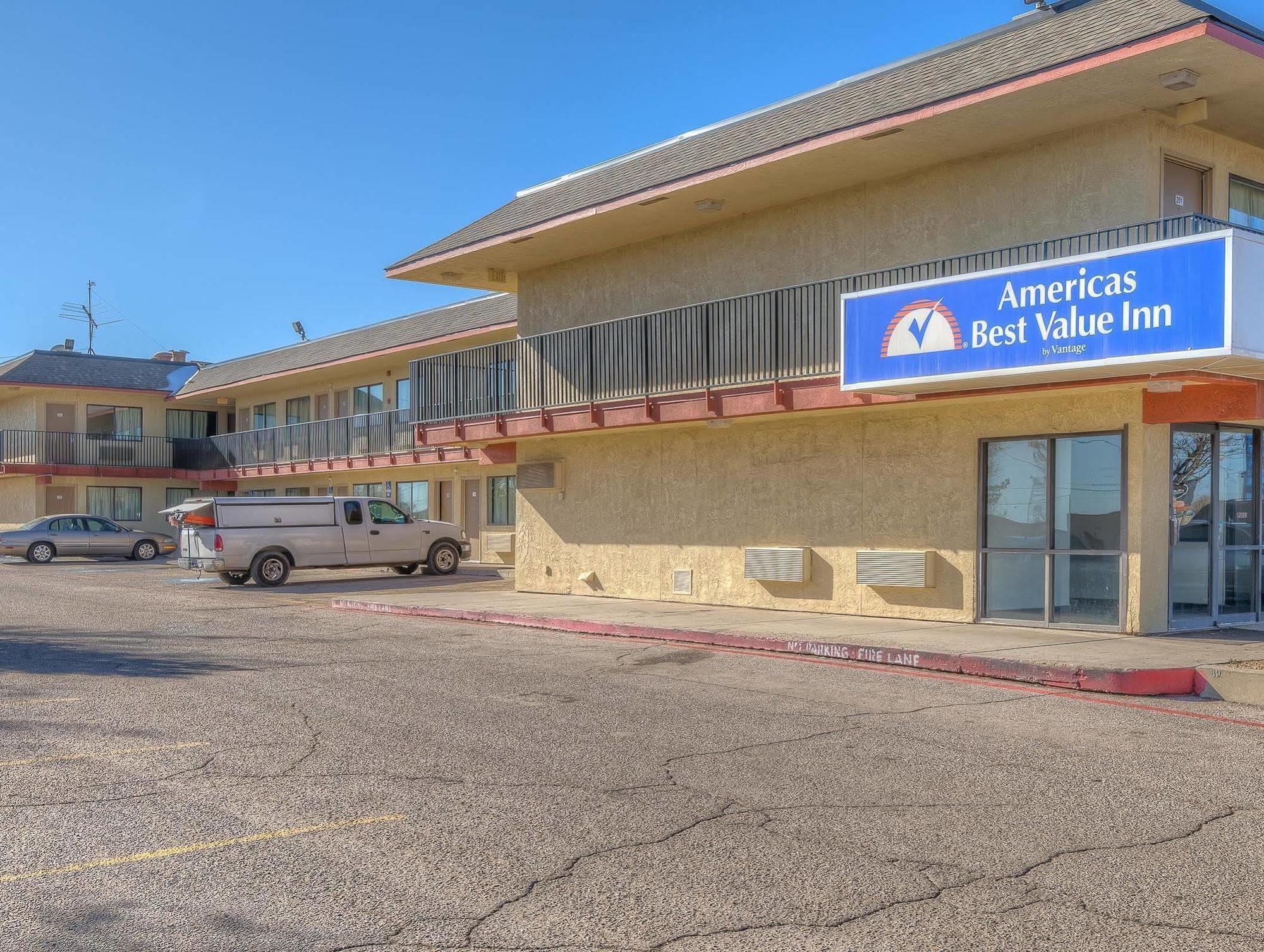 Americas Best Value Inn Amarillo Airport/Grand Street Exterior foto