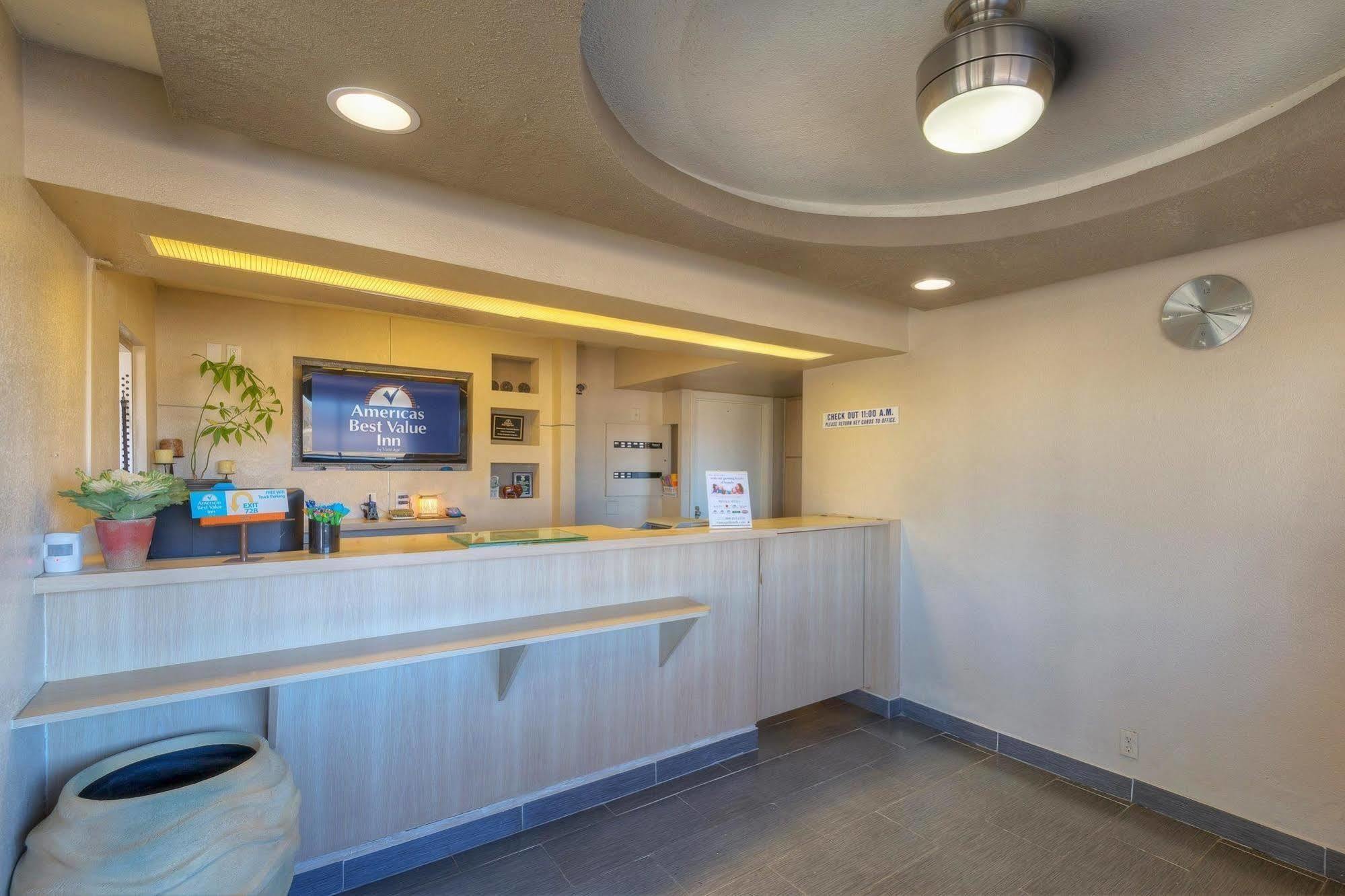 Americas Best Value Inn Amarillo Airport/Grand Street Exterior foto