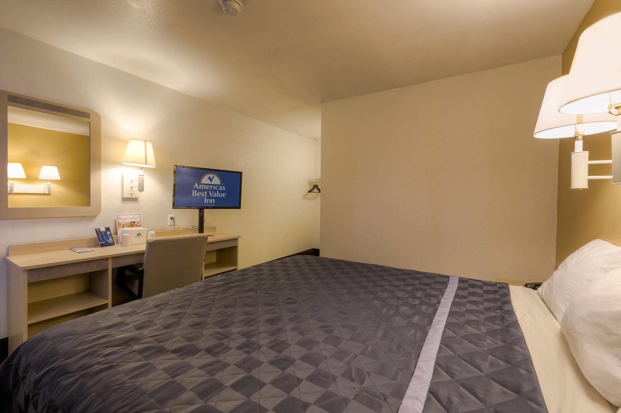 Americas Best Value Inn Amarillo Airport/Grand Street Exterior foto
